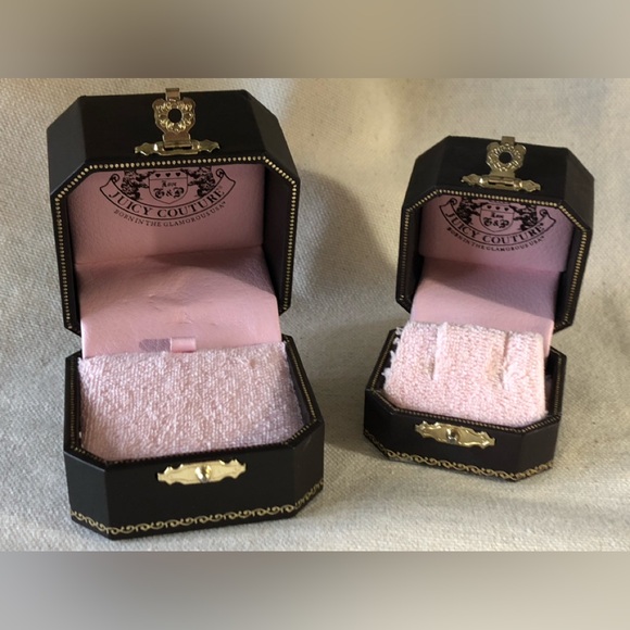 Juicy Couture Born in Glamorous USA Jewelry Presentation Boxes Lot of 2 - Picture 7 of 11